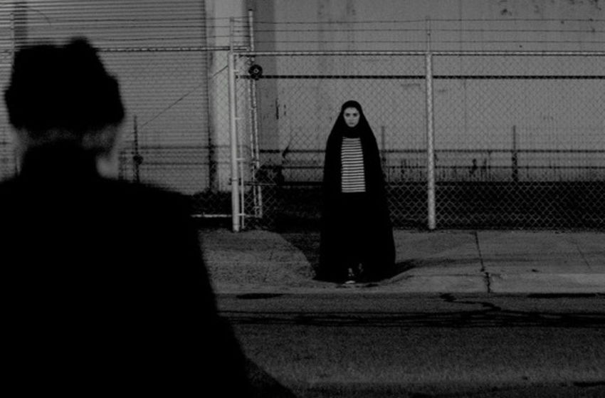 A Girl walks Home alone at Night - Szenenbild 6 von 10