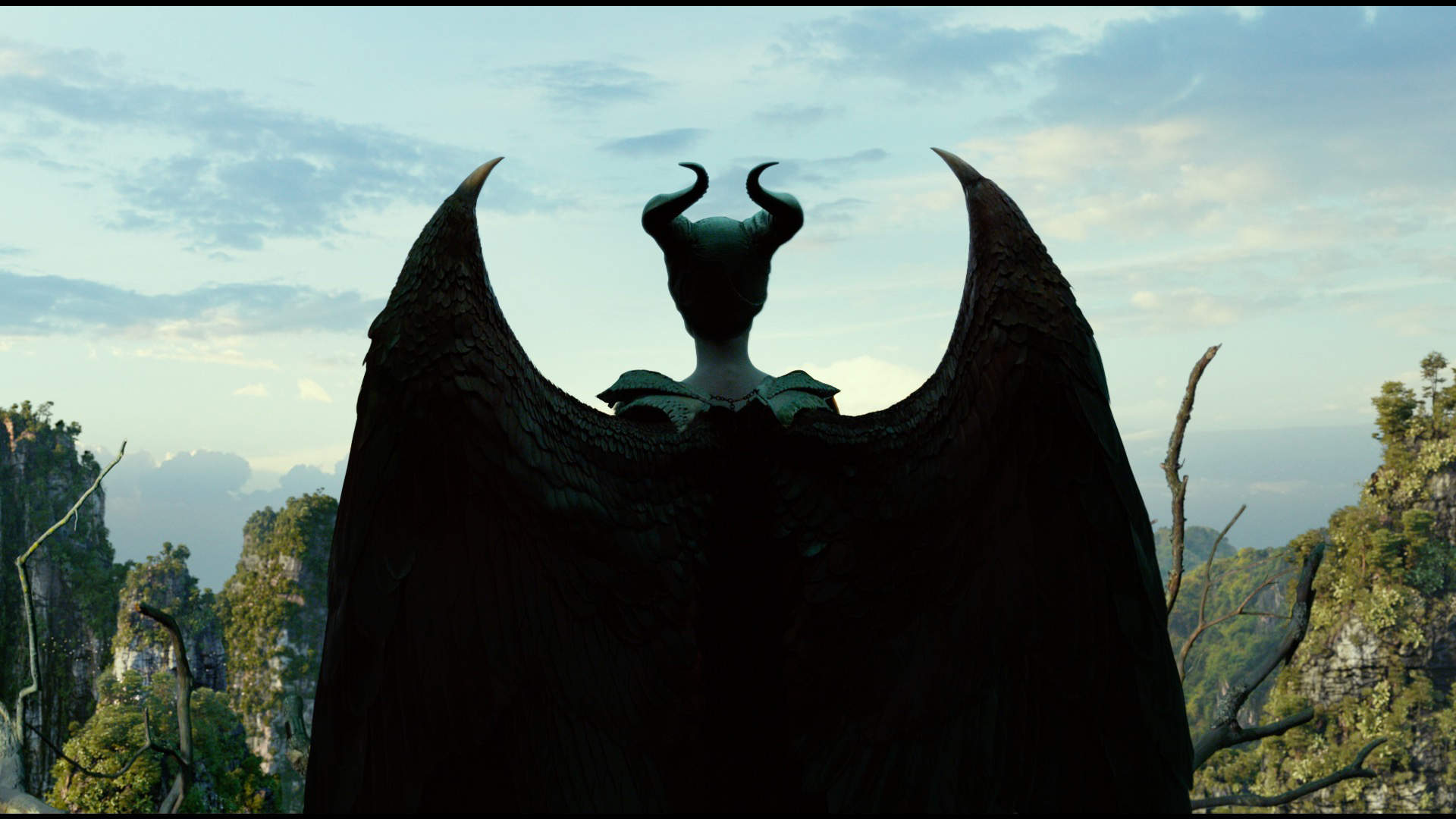 Maleficent - Mächte der Finsternis - Szenenbild 2 von 5
