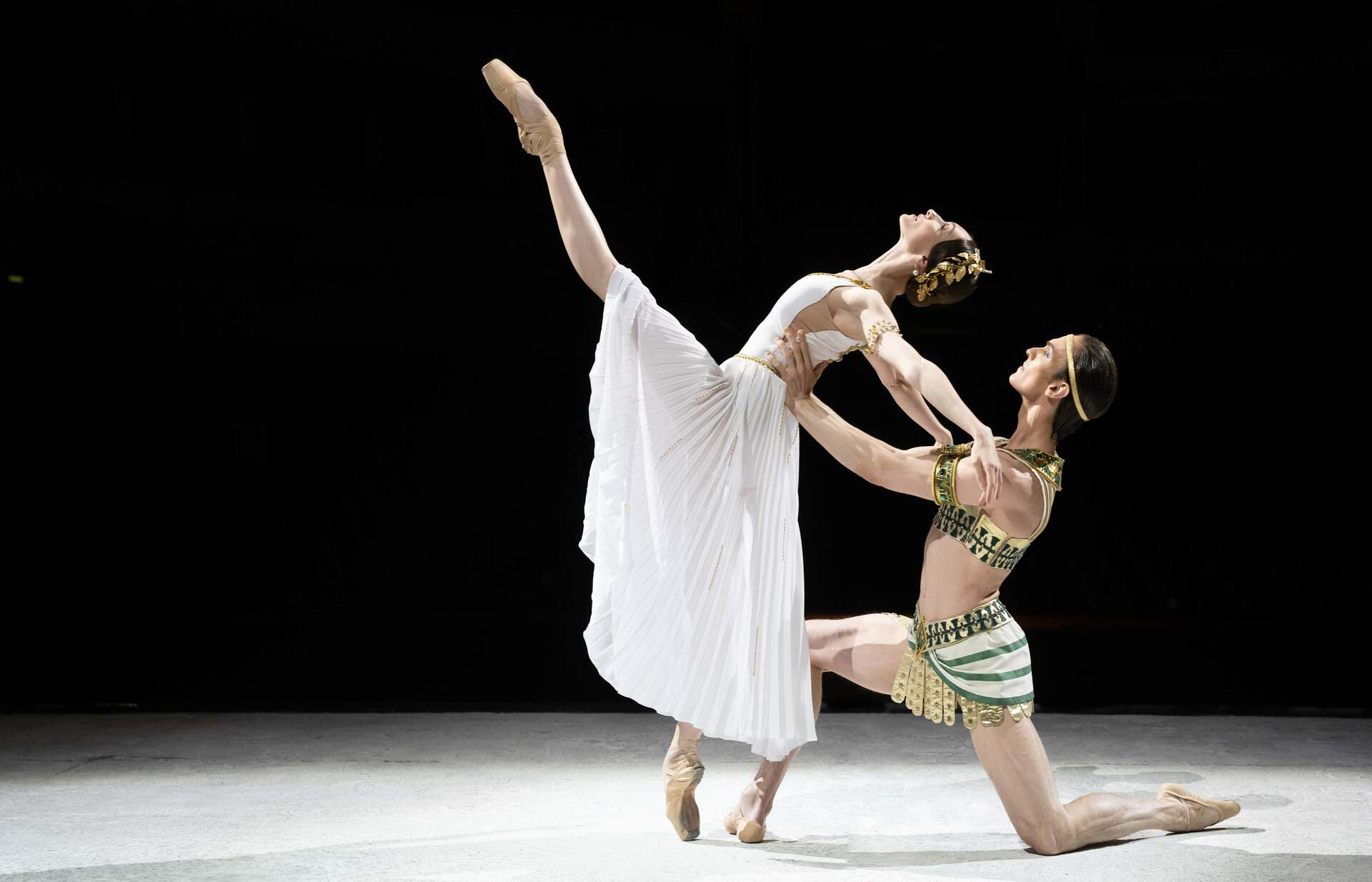 Die Tochter des Pharaos (Die Bolshoi Ballett Saison 2021/22 - LIVE) - Szenenbild 1 von 1