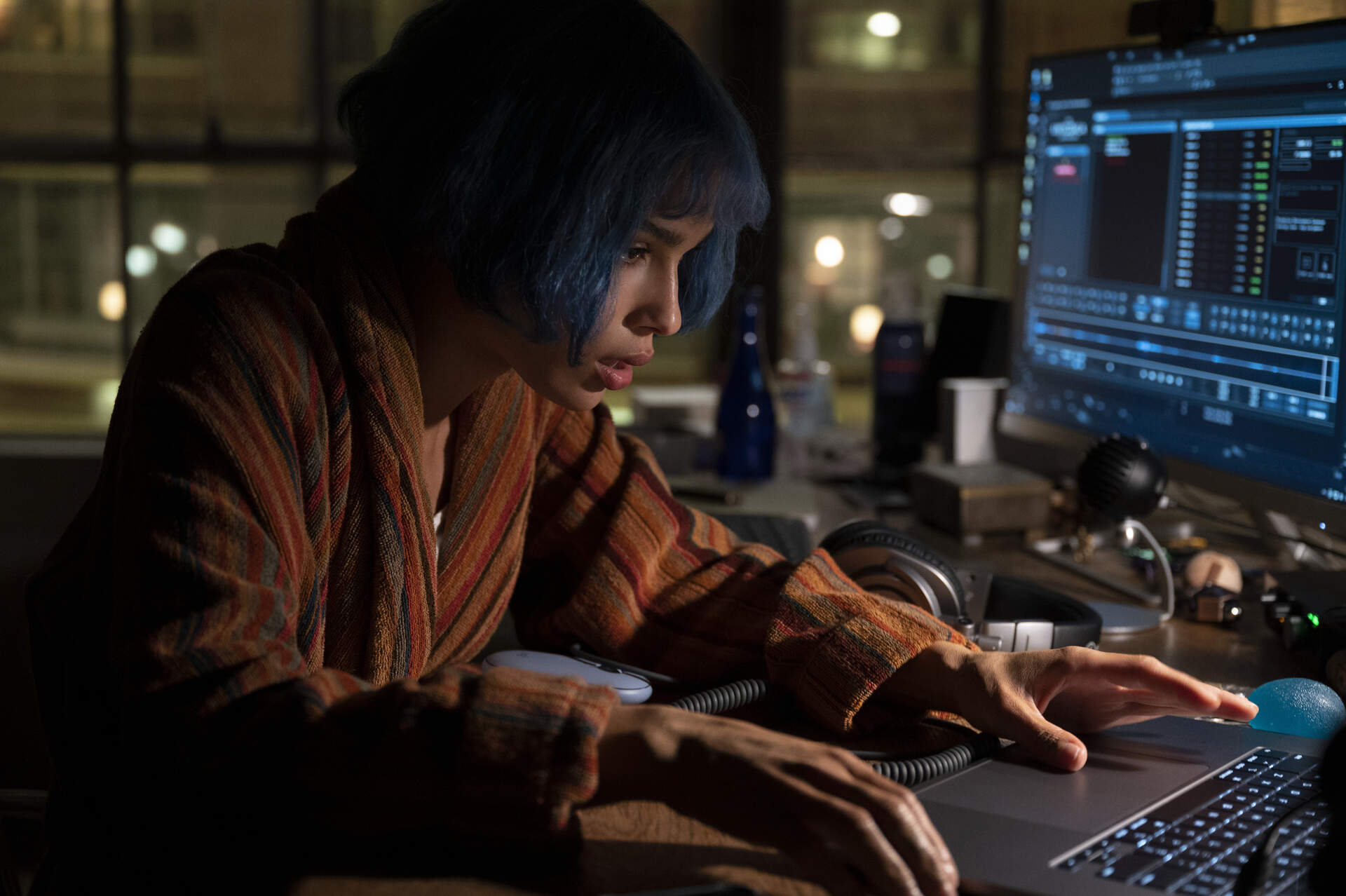 Kimi - Szenenbild 1 von 2