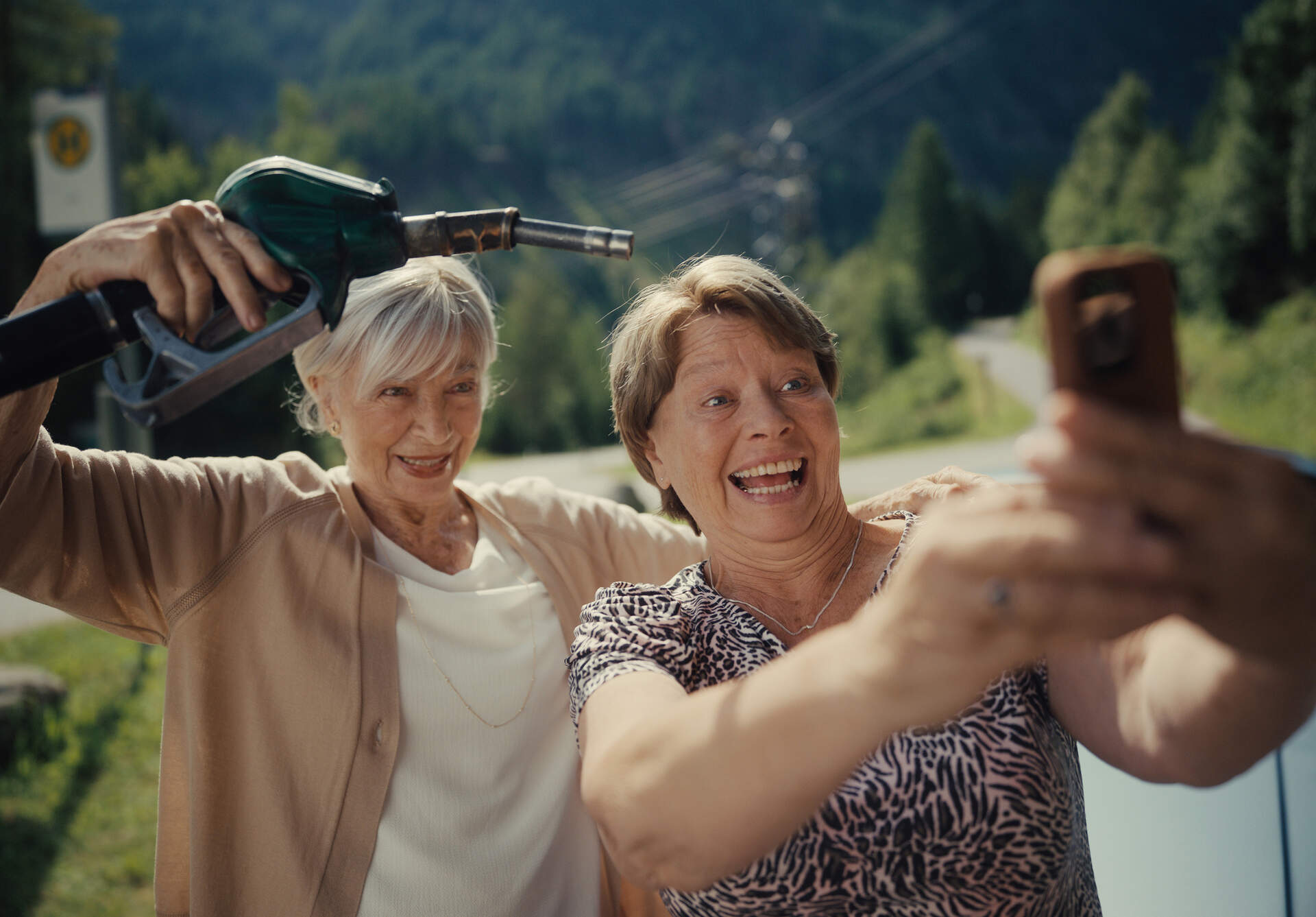 Toni und Helene - Szenenbild 1 von 1