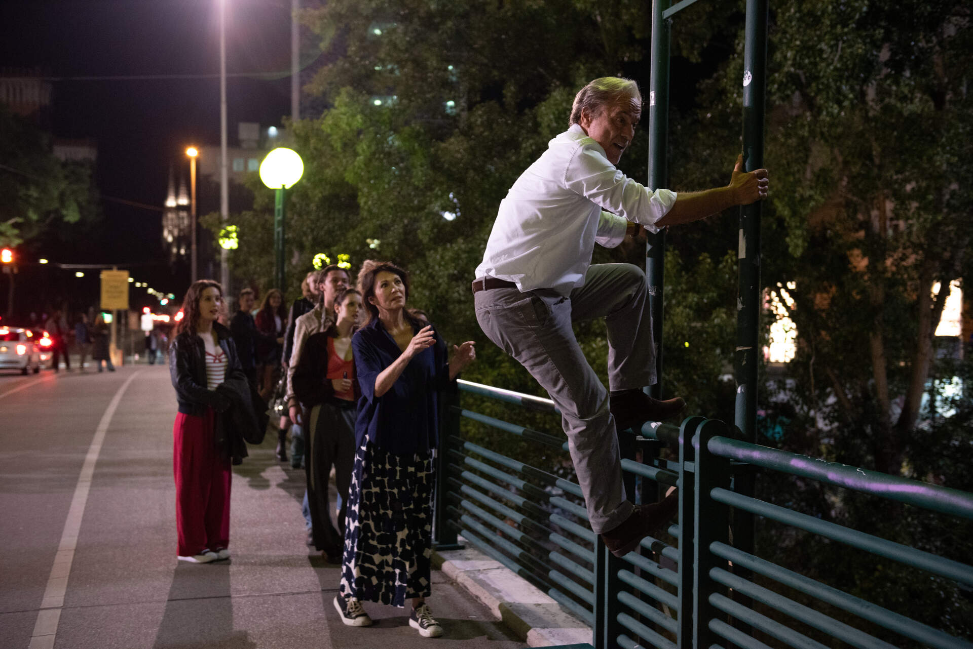 Ein fast perfekter Antrag - Szenenbild 3 von 7