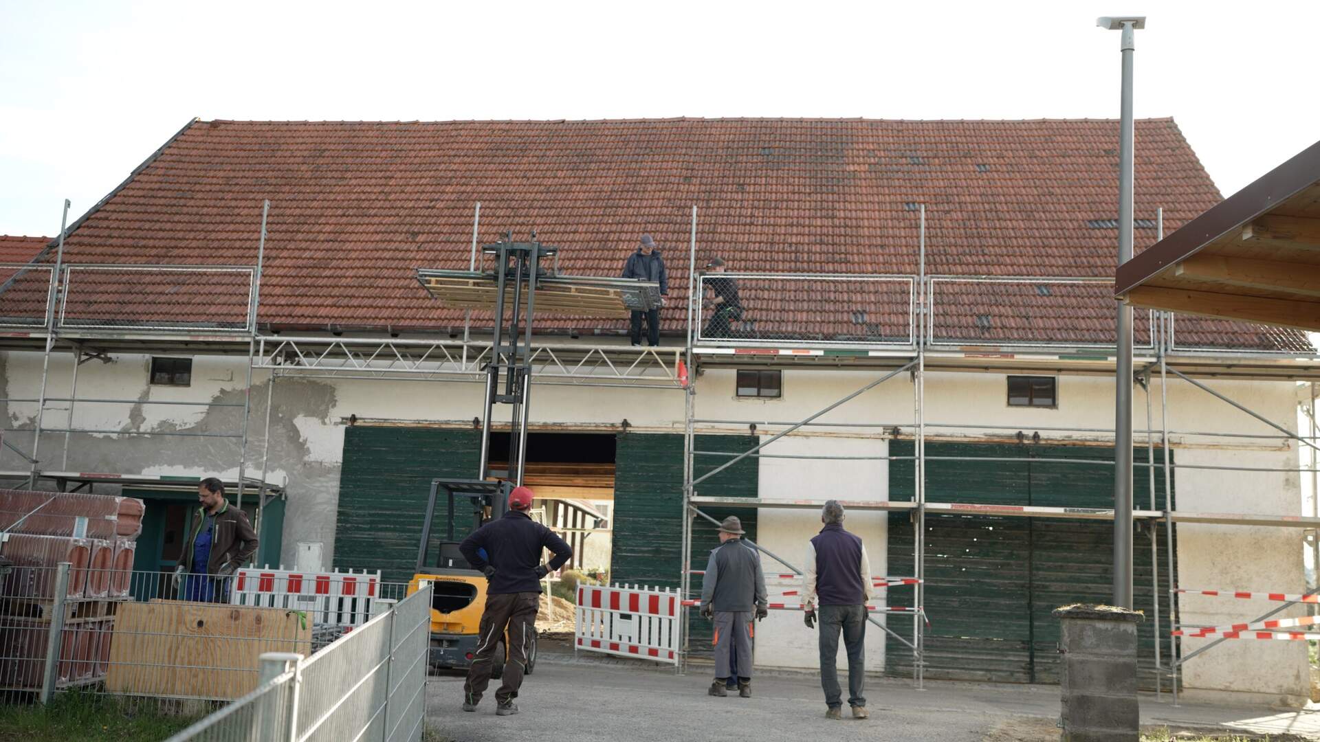 Fanni - Oder: Wie rettet man ein Wirtshaus? - Szenenbild 1 von 1