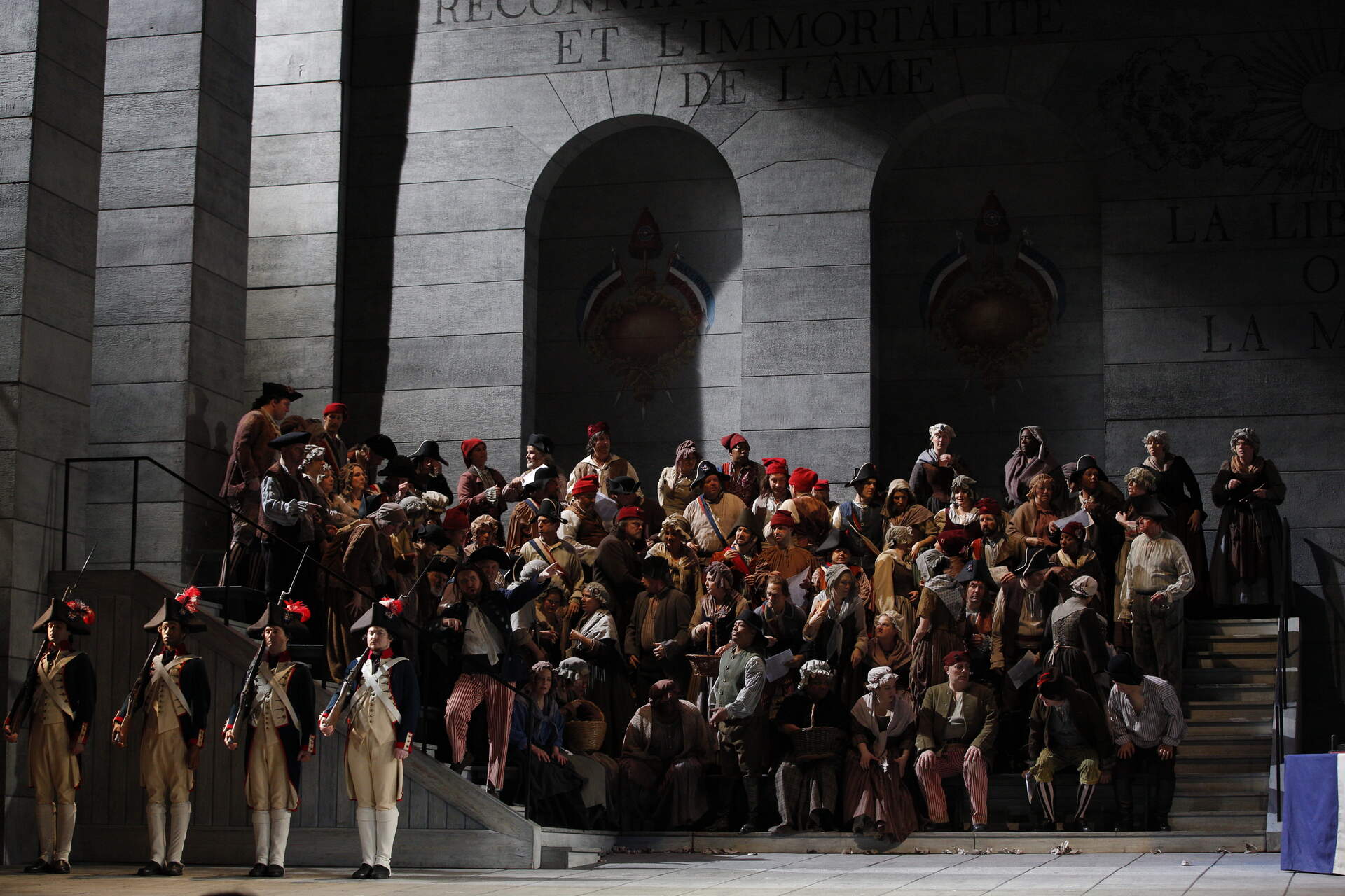 Giordano: Andrea Chenier (MET live im Kino)  - Szenenbild 1 von 1