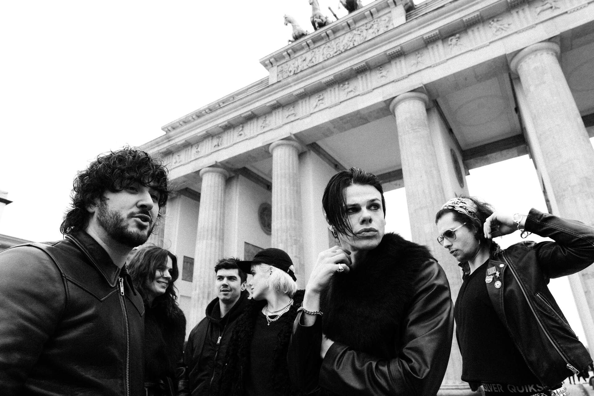 YUNGBLUD. Are you ready, boy? (engl.) - Szenenbild 1 von 1