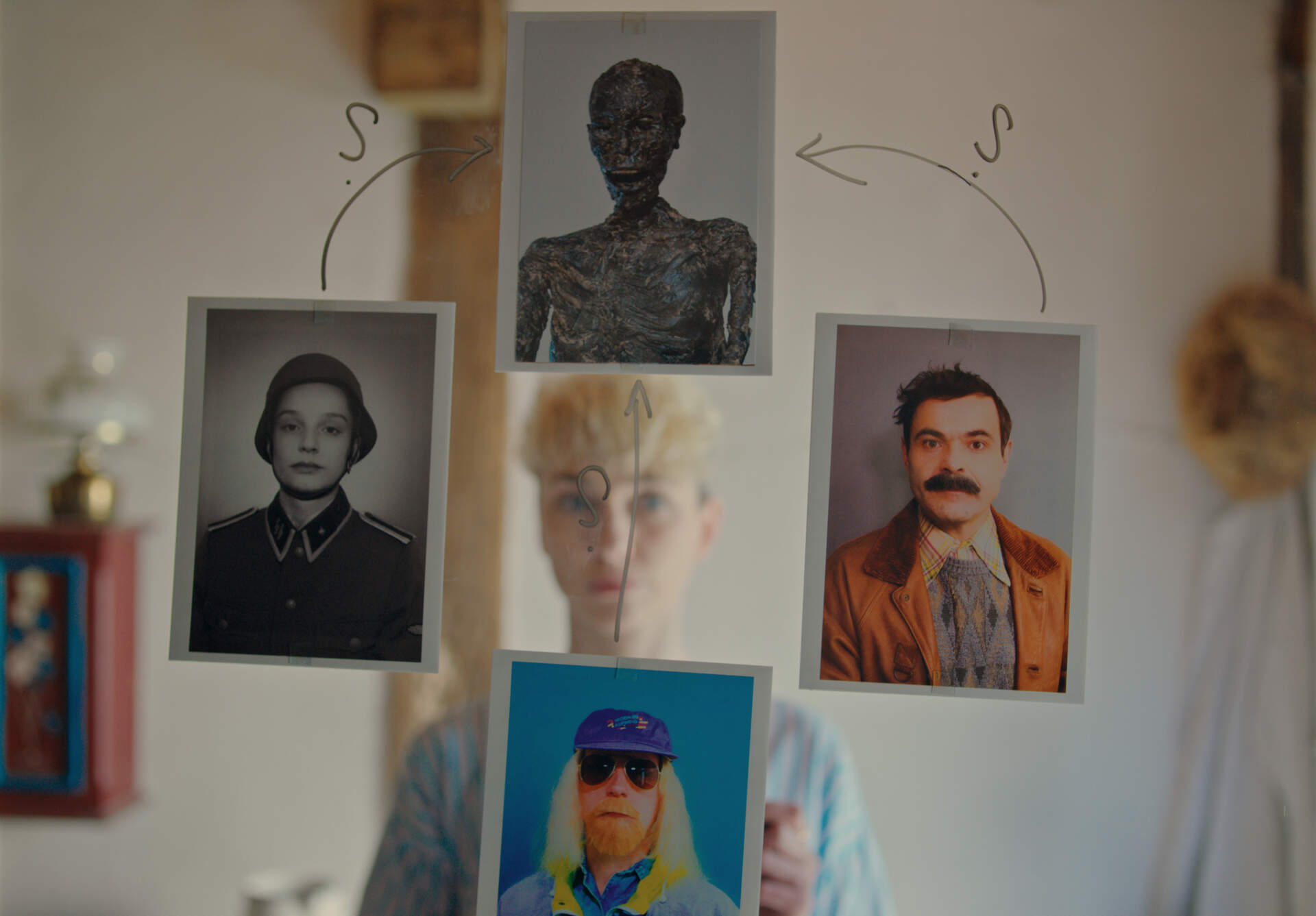 Rote Sterne überm Feld - Szenenbild 1 von 1