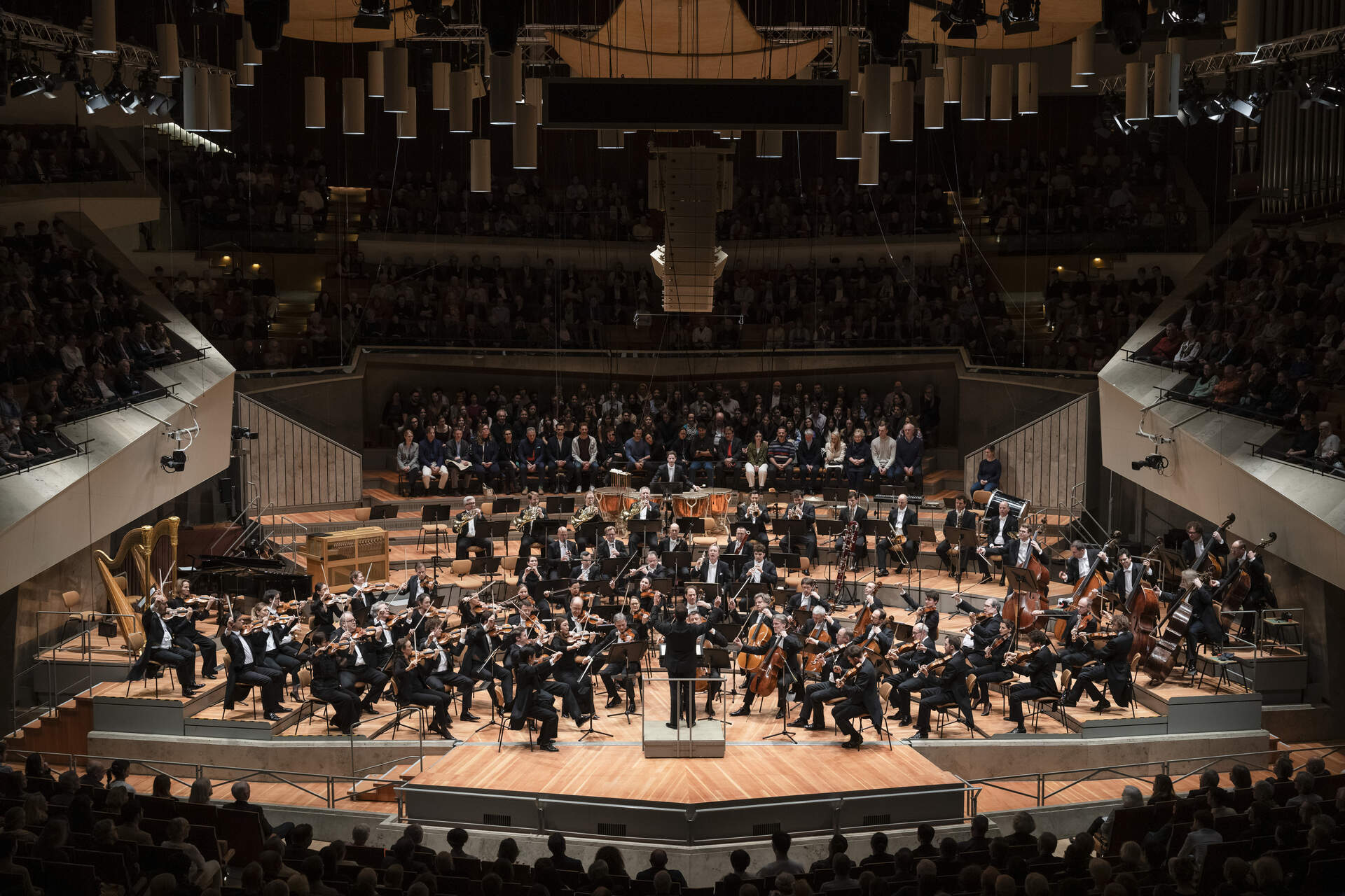 Die Berliner Philharmoniker LIVE: Das Silvesterkonzert 2025-26 - Szenenbild 1 von 1