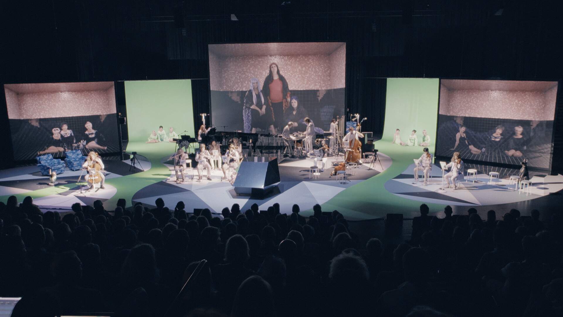 Ensemble Modern - Why We Play - Szenenbild 1 von 1