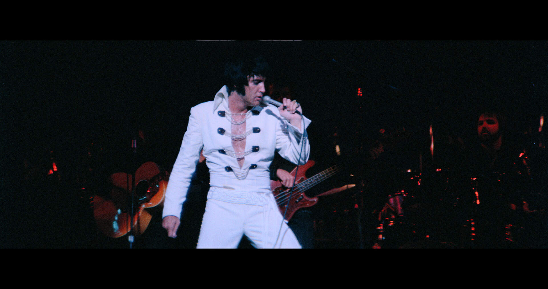 EPiC: Elvis Presley in Concert (engl.) - Szenenbild 4 von 6