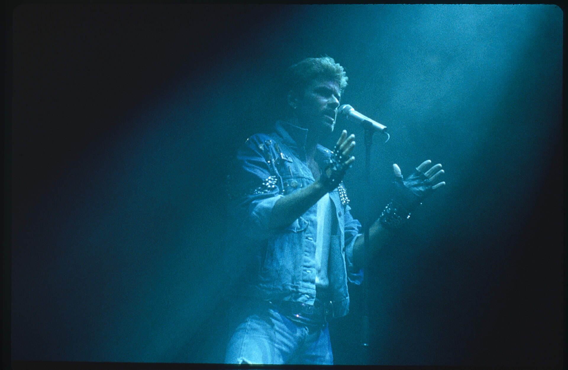 George Michael - The Faith Tour (engl.) - Szenenbild 3 von 6