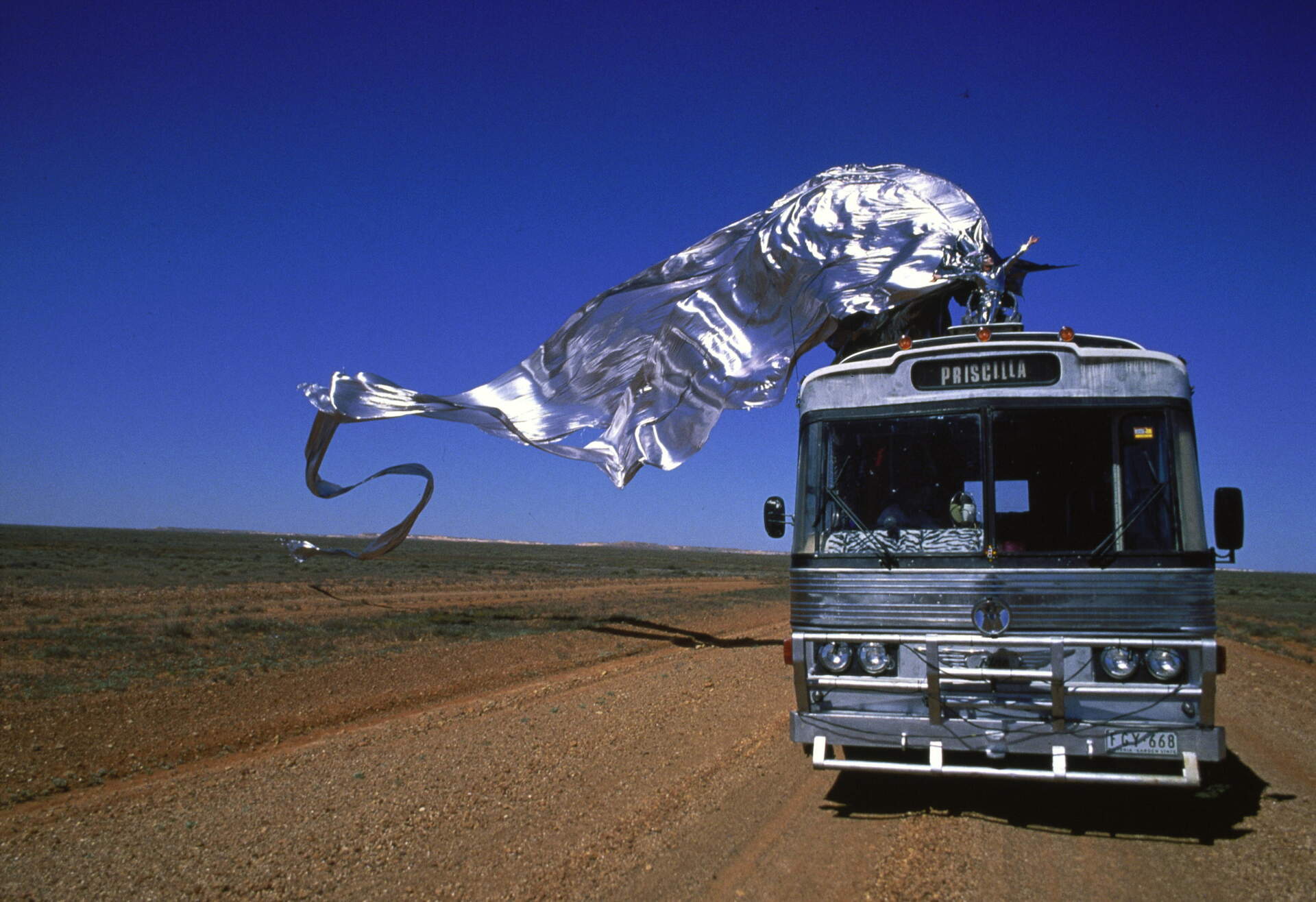 Priscilla - Königin der Wüste - Szenenbild 7 von 14