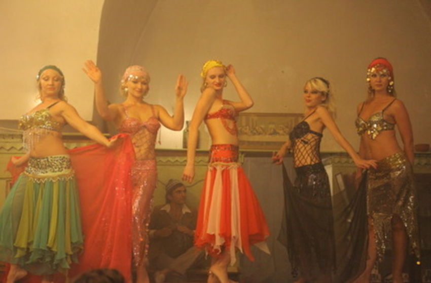 Wer weiß, wohin? - Szenenbild 14 von 15