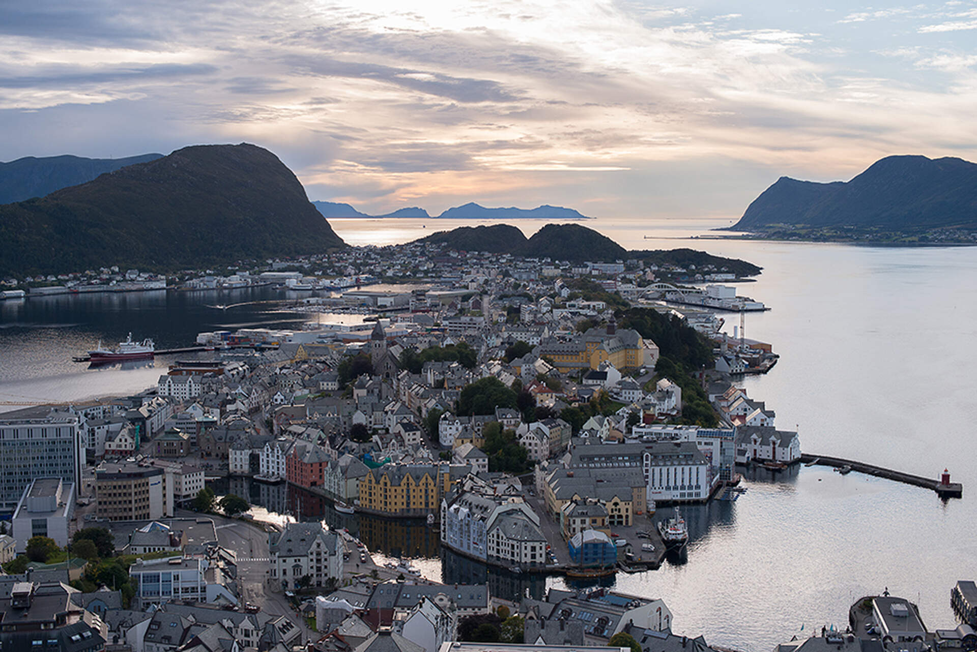 NORWEGEN - AUF DER POSTSCHIFFROUTE (Live Reportage) - Szenenbild 5 von 5