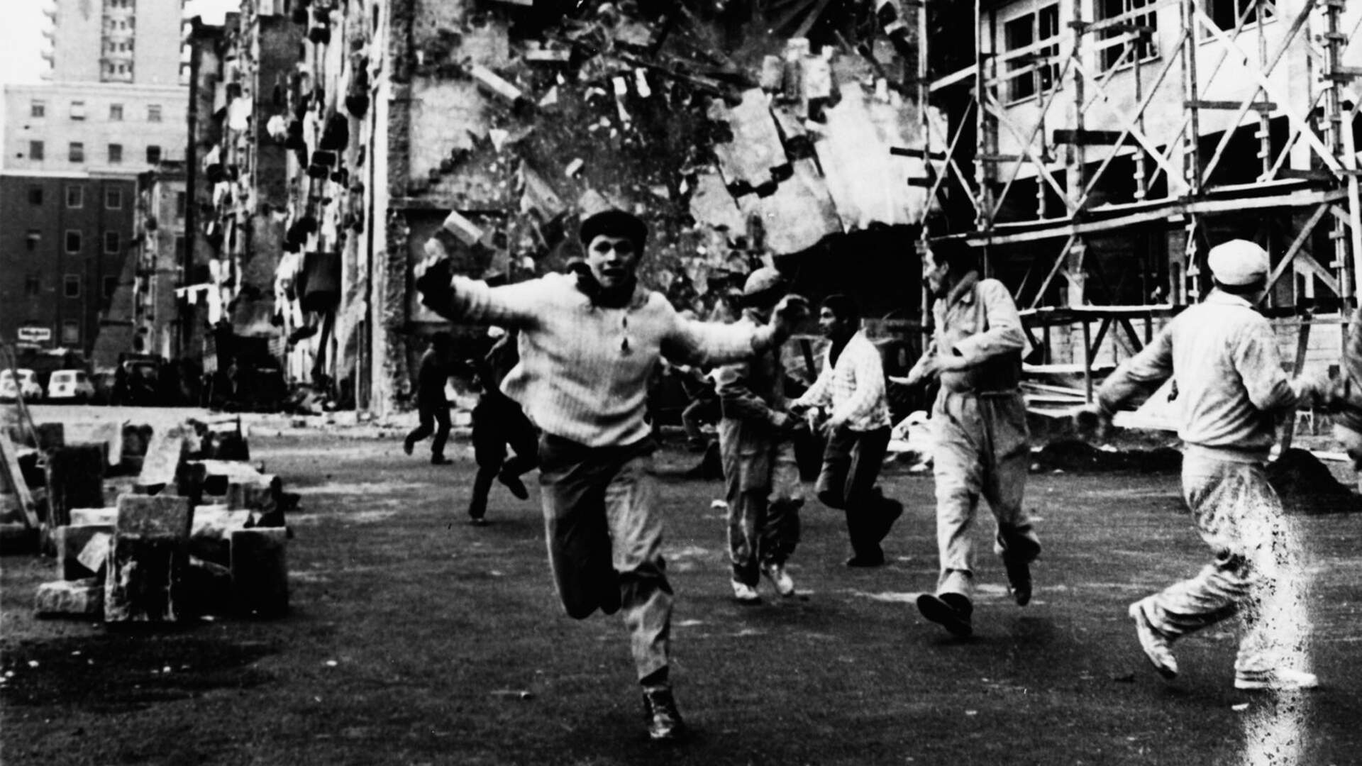 Le mani sulla citta - Hände über der Stadt (ital.) - Szenenbild 3 von 3