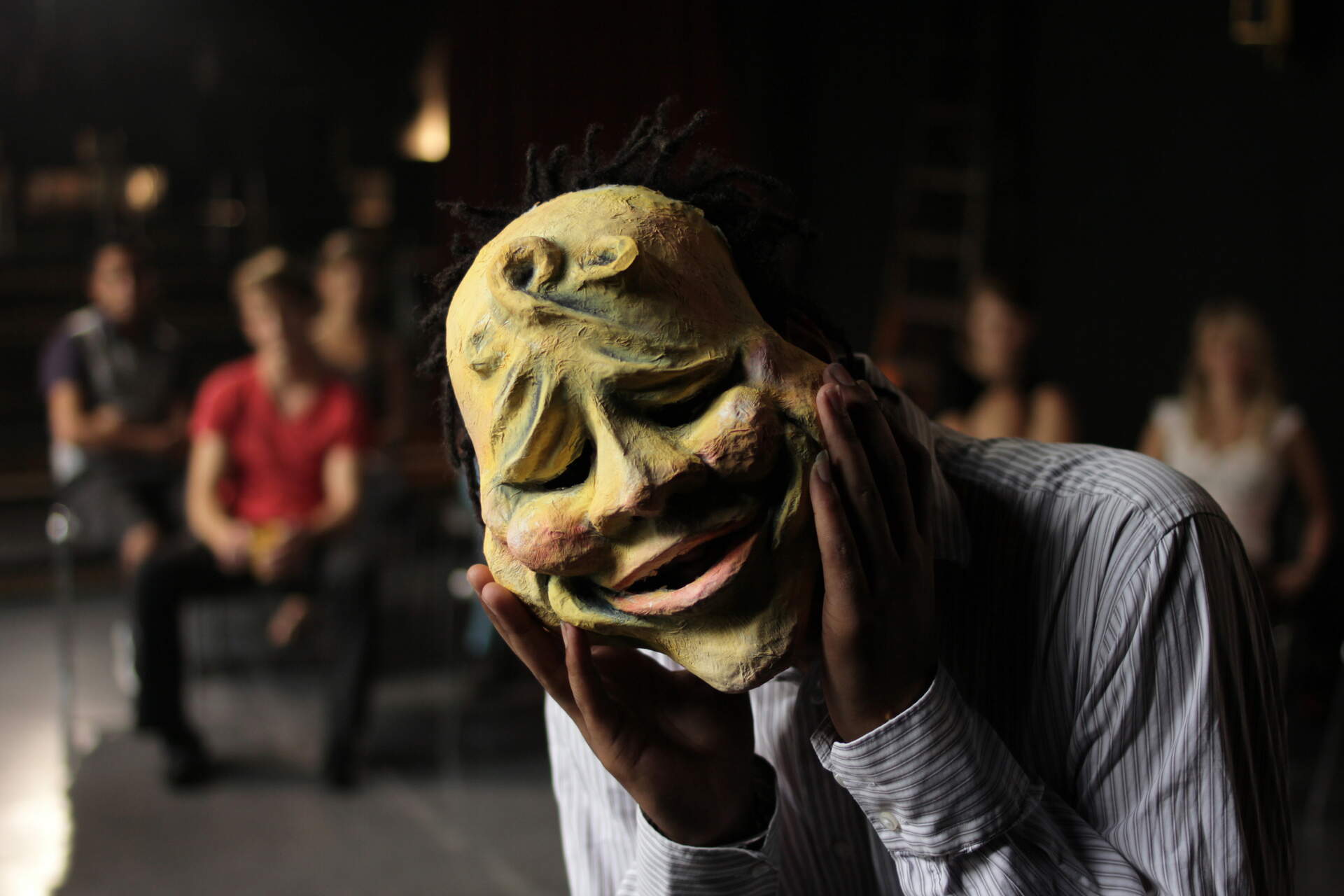 Masks - Szenenbild 1 von 8