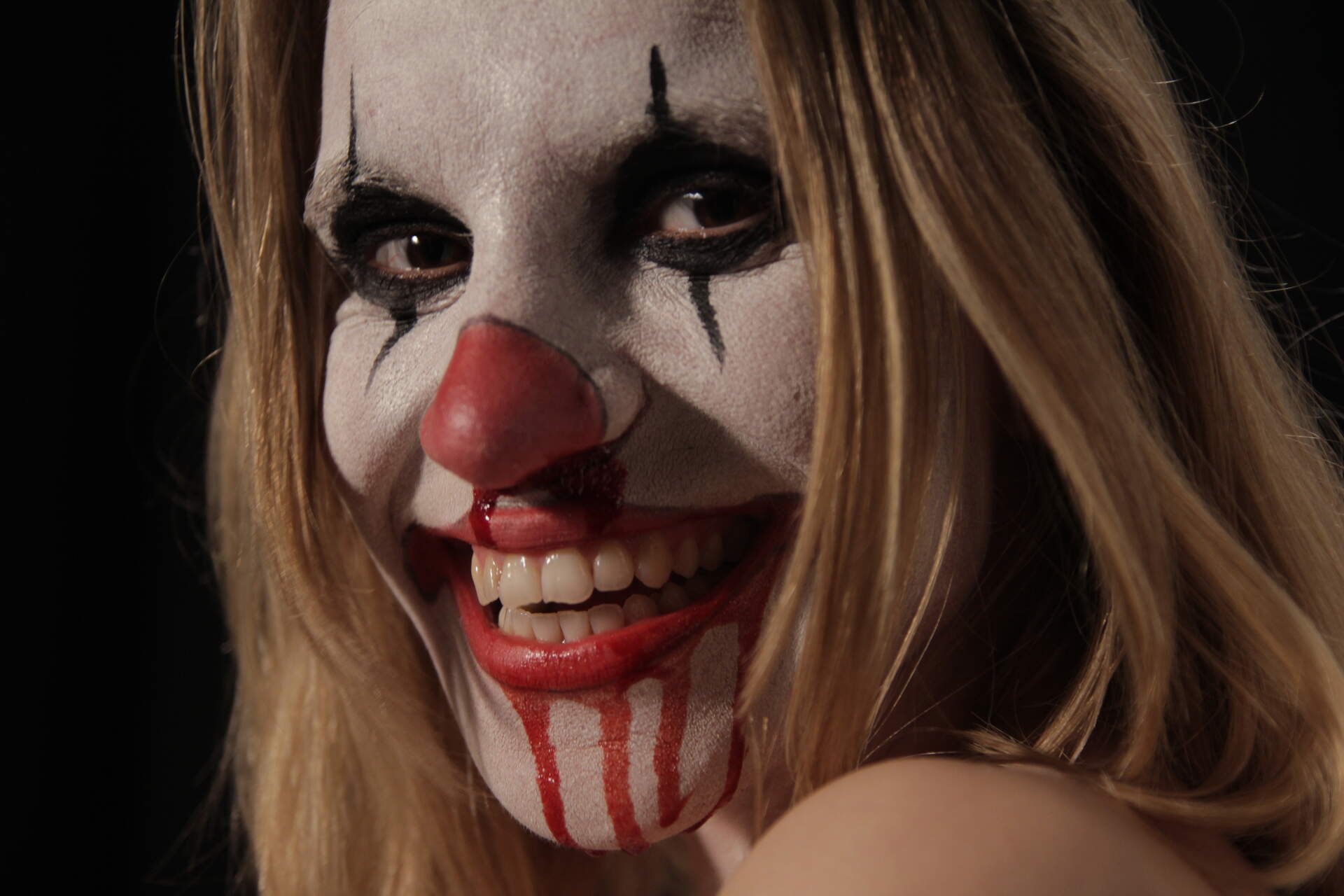 Masks - Szenenbild 6 von 8